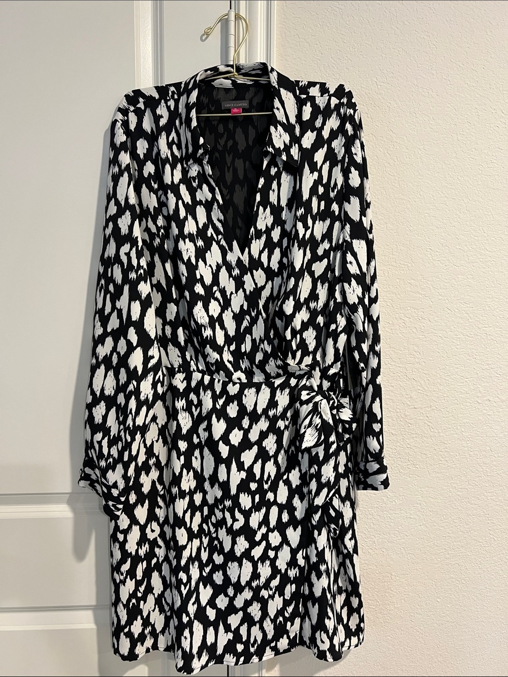 Vince Camuto Black and White Abstract Wrap Dress